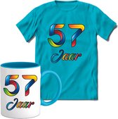 57 Jaar Vrolijke Verjaadag T-shirt met mok giftset Blauw | Verjaardag cadeau pakket set | Grappig feest shirt Heren – Dames – Unisex kleding | Koffie en thee mok | Maat S