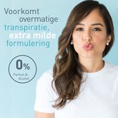 Bol.com Deoleen Anti-transpirant - Roller Sensitive - Voorkomt overmatige transpiratie en transpiratiegeur - 48 uur effectief - ... aanbieding