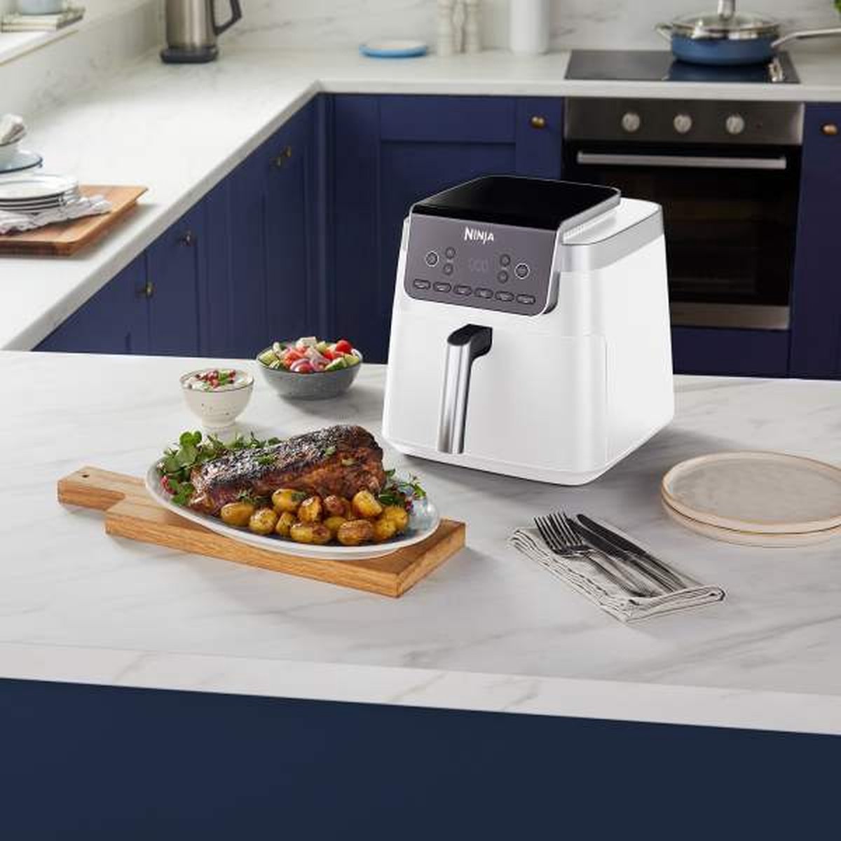 Afbeelding 3 van Ninja Airfryer XXL Max Pro - 6.2 liter - 6 Kookprogramma's - in Hoogte Verstelbare Plaat - 2024 Model - AF180EUWH - Wit