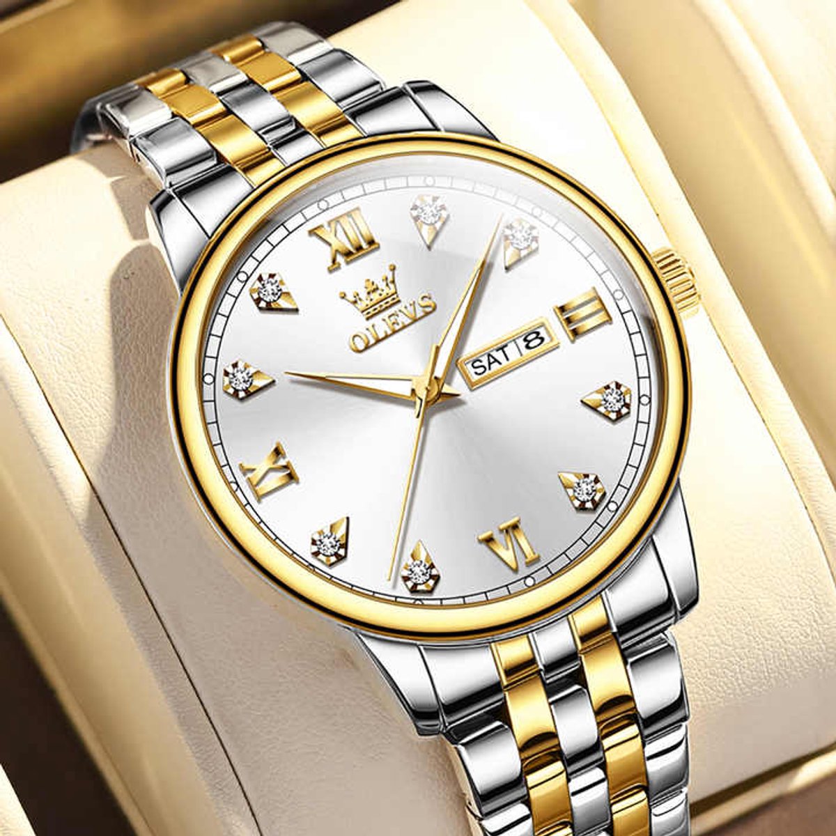 HO-5525.gz : Olevs stijlvol goud-zilverkleurig edelstaal quartz horloge, zilverwitte wijzerplaat, weekdag datum