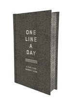 Charcoal Canvas One Line a Day - Dagboek voor 5 jaar - A Five-Year Memory Book