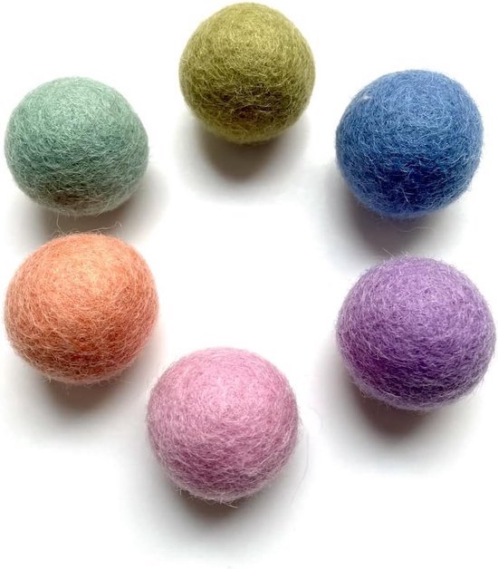 Amaxiu 30 stuks kattenbalspeelgoed, 3 cm zachte kattenspeelgoedballen voor binnenkatten interactief speelgoed kattenstaartpompomballen voor huisdieren (gemengde kleuren