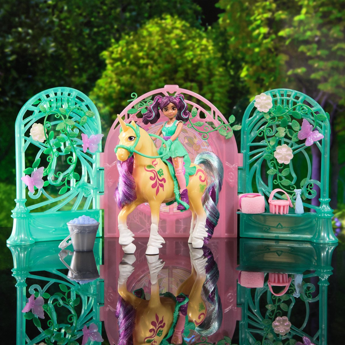 Unicorn Academy Ava & Leaf Stall - Magische speelset — afbeelding 2