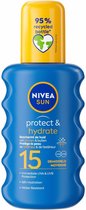 2x Nivea Sun Protect & Hydrate Zonnespray SPF 15 200 ml