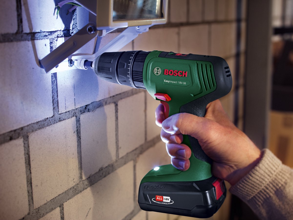 Bosch EasyImpact 18V-38 accuklopboor met accu en lader thumbnail 5