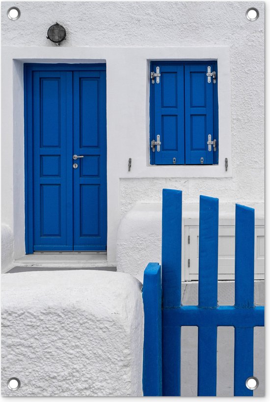 Typisch Wit Mediterraan Huis, Met Blauwe Deur, In Het Dorp Van Cadaques Op Costa Brava Spanje Kleine Visserijdorp Image141886368