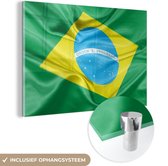 MuchoWow® Glasschilderij 120x80 cm - Schilderij acrylglas - Close-up van de vlag van Brazilië - Foto op glas - Schilderijen