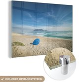 Plage blanche avec Table Mountain au loin en Afrique du Sud Plexiglas 180x120 cm - Tirage photo sur verre (décoration murale plexiglas) XXL / Grand format!