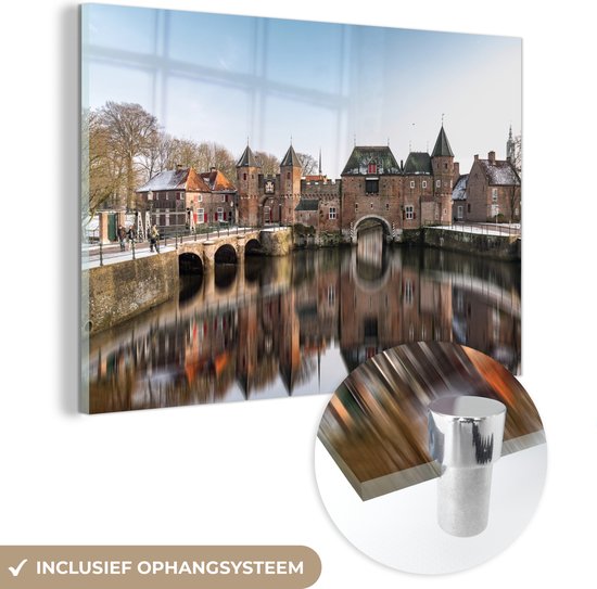 Glasschilderij - De Koppelpoort aan het water in Amersfoort - Acrylglas Schilderijen - Foto op Glas