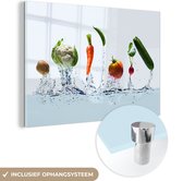MuchoWow® Glasschilderij 60x40 cm - Schilderij acrylglas - Groente - Water - Courgette - Foto op glas - Schilderijen