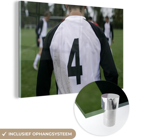 MuchoWow® Glasschilderij 60x40 cm - Schilderij acrylglas - Nummer 4 voetbalshirt - Foto op glas - Schilderijen