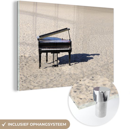 MuchoWow® Glasschilderij 180x120 cm - Schilderij acrylglas - Een piano op het strand - Foto op glas - Schilderijen