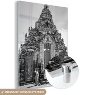 MuchoWow® Glasschilderij 120x160 cm - Schilderij acrylglas - Rijk versierde Pura Ulun Danu Bratan Tempel op Bali - zwart wit - Foto op glas - Schilderijen
