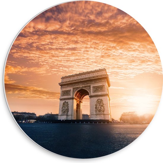 PVC Schuimplaat Muurcirkel - Felle Zonsondergang achter Arc de Triomphe in Parijs, Frankrijk - 30x30 cm Foto op Muurcirkel (met ophangsysteem)
