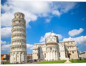WallClassics - PVC Schuimplaat - Toeristische Toren van Pisa in Italië - 80x60 cm Foto op PVC Schuimplaat (Met Ophangsysteem)