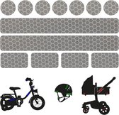 Reflecterende Veiligheids stickers - wit/zilver - Reflectie tape voor in het verkeer - Maak wandelwagens, koffers, buggy's, skelters, helms, fietsen etc goed zichtbaar in het donker.