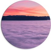 Dibond Muurcirkel - Foto Boven de Wolken met Oranje Lucht - 60x60 cm Foto op Aluminium Muurcirkel (met ophangsysteem)