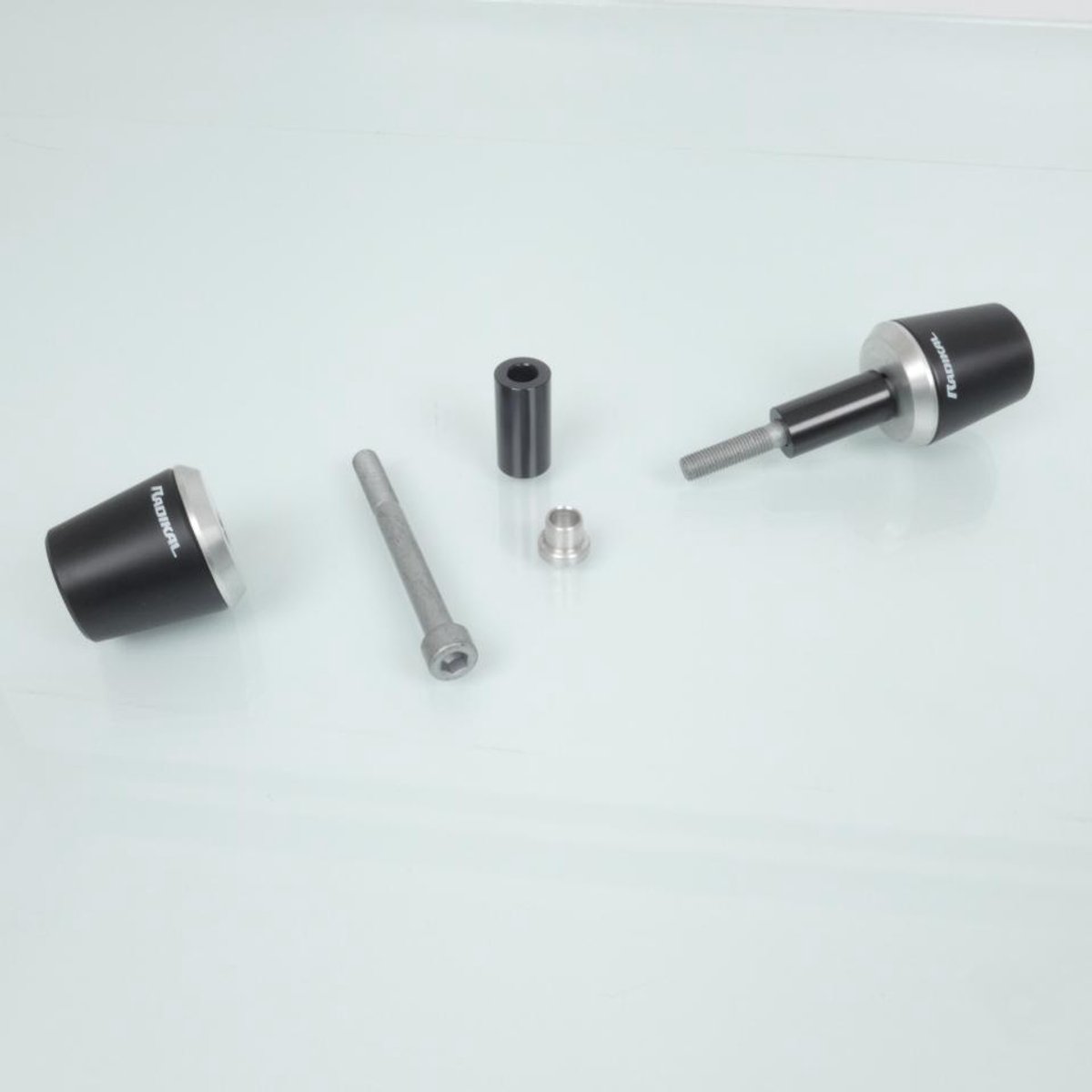 Tampon pare carter Radikal pour Moto Yamaha 800 FZ8 Fazer Après 2010 EQ153PLUS Neuf