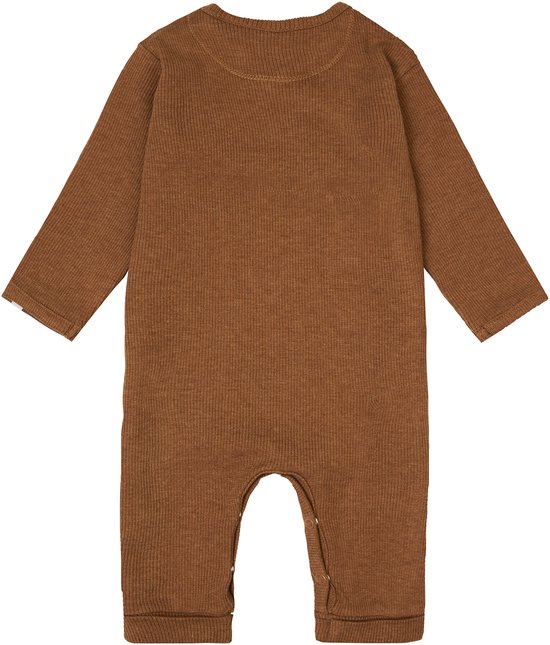 Bruin gebreid baby boxpak met lange mouwen en drukknoopsluiting, rugzijde.
