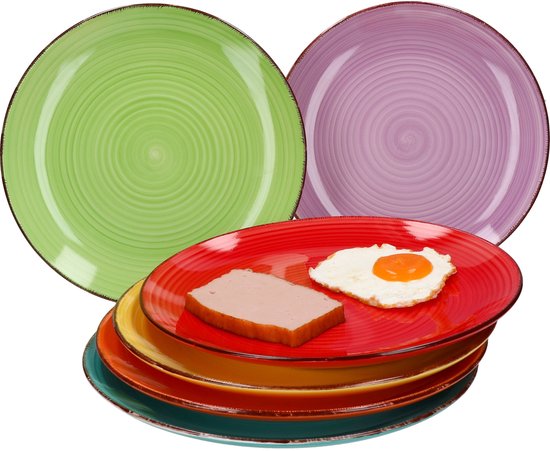 Een stapel kleurrijke borden in groen, paars, rood, geel, oranje en blauw, met spiraalvormig reliëf.