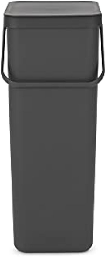 Poubelle Brabantia grise avec couvercle, avec un seau intérieur.