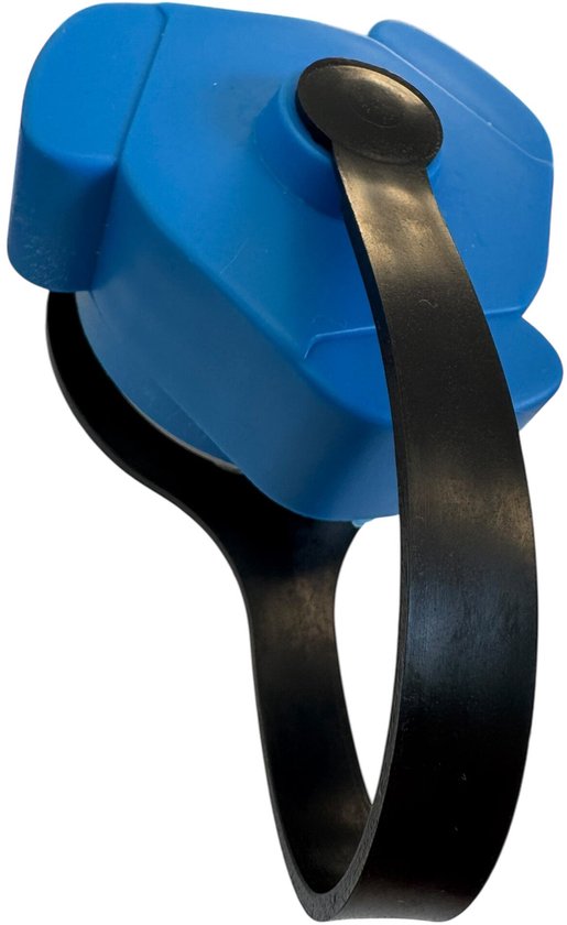 Close-up van een blauwe schroefdop met zwarte lus voor een jerrycan.