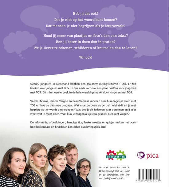 Groep van vijf personen, waaronder vier jonge vrouwen en één oudere vrouw.