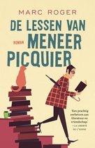 Boek 'De lessen van meneer Picquier' met illustratie van een man die loopt en leest op een stapel boeken met een kat.
