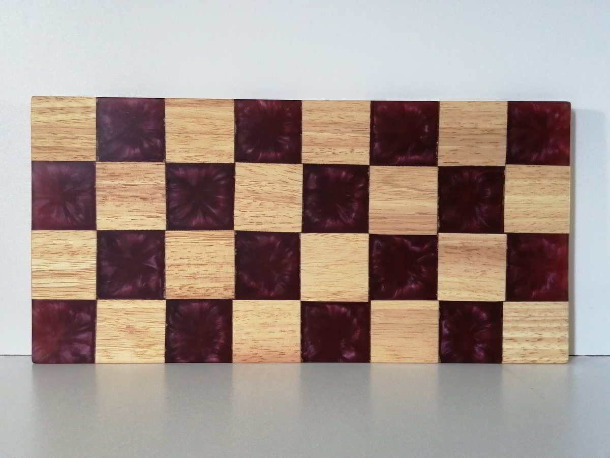 Serveerplank / Hapjesplank/ Tapasplank / Borrelplank / Eiken / Warmrood / Epoxy / Schaken