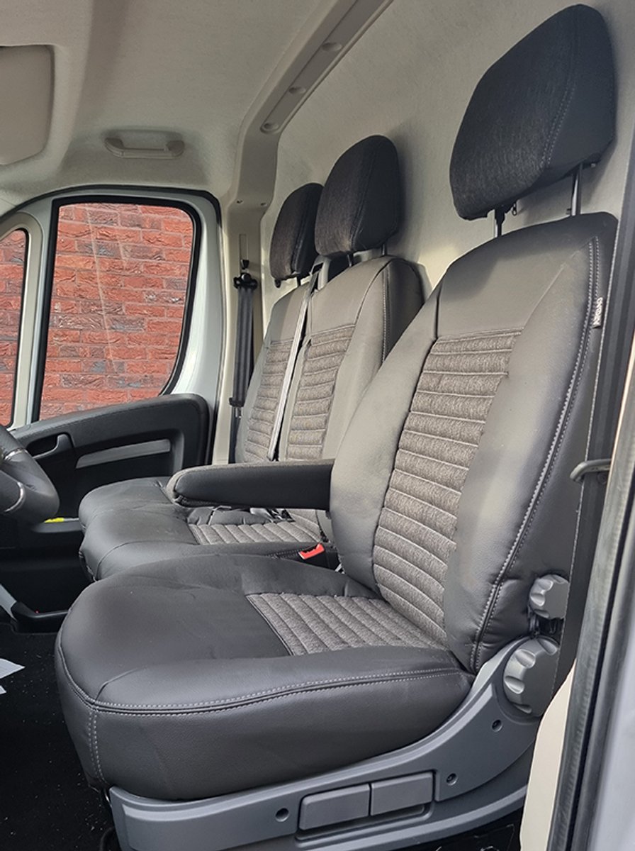 Pasvorm stoelhoezen Citroen Jumper 2006-heden (past op stoel en duobank) - Exclusive design kunstleer - denim zwart