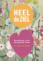 Boekomslag 'Heel de ziel' met de tekst 'Handboek voor een gezond leven' op een roze hart, tegen een achtergrond van bloemen.