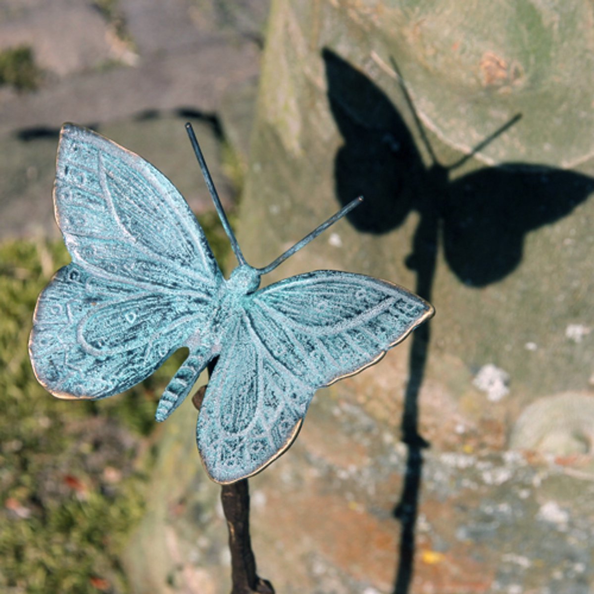 Beeld brons - Kleine vlinder op stok - 60 cm hoog - Bronzartes