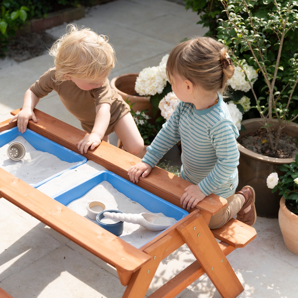 Sunny Dave Zand & Water Picknicktafel in Bruin voor kinderen - Multifunctionele Picknick tafel met 2 uitneembare kunststof bakken - FSC hout — afbeelding 5