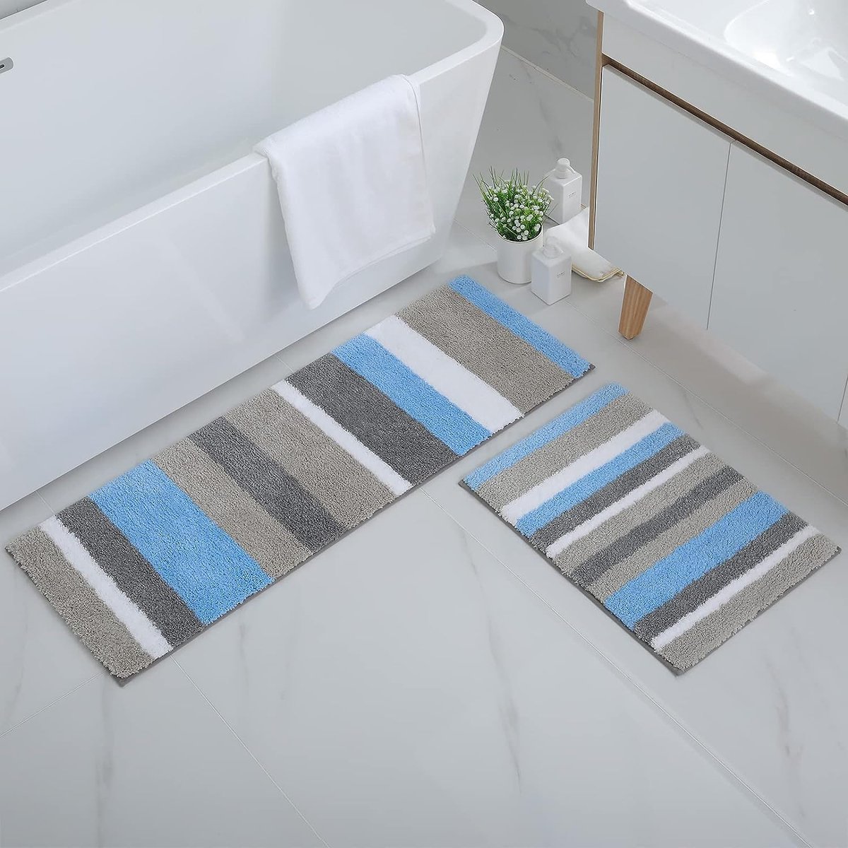Antislip Badkamertapijt - Zacht en Hoogpolig Microvezel Badmat - Absorberend en Wasbaar - 50 x 80 cm - Blauw/Grijs