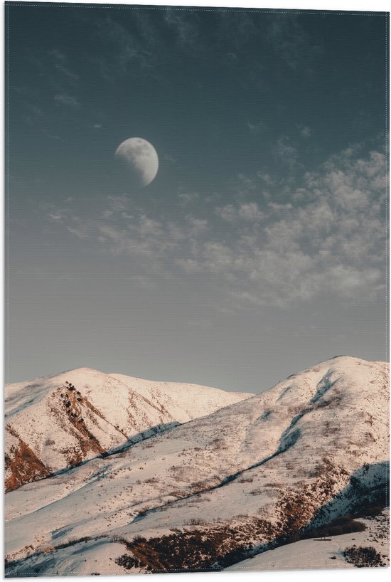 Vlag - Bergen - Sneeuw - Maan - 50x75 cm Foto op Polyester Vlag