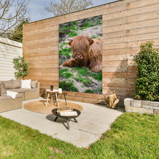 Muurdecoratie Schotse Hooglander - Hooi - Gras - 120x180 cm - Tuinposter - Tuindoek - Buitenposter