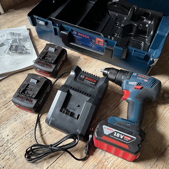 BOSCH BLEU GSR 18V-55 PROFESSIONNEL | PERCEUSE A BATTERIE | BATTERIE 3X 0 AH | SET | L-BOXX - 0615990L8D