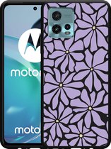 Cazy Hoesje Zwart geschikt voor Motorola Moto G72 Abstracte Paarse Bloemen