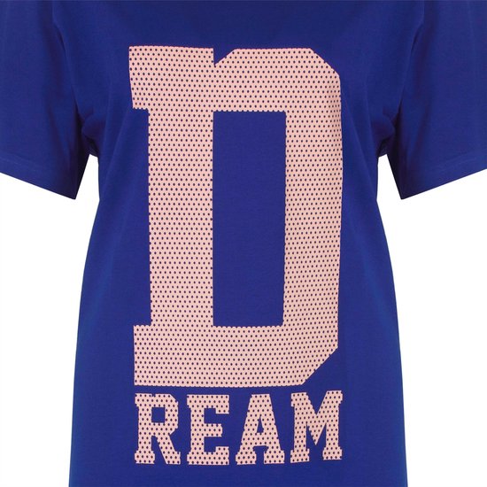 Blauw nachthemd met grote roze 'D' en 'REAM' opdruk