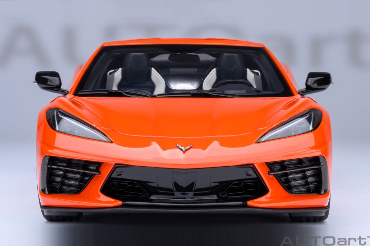 AUTOart 1/18 Chevrolet C8 Corvette Stingray Z51, Sebring Orange | bol
