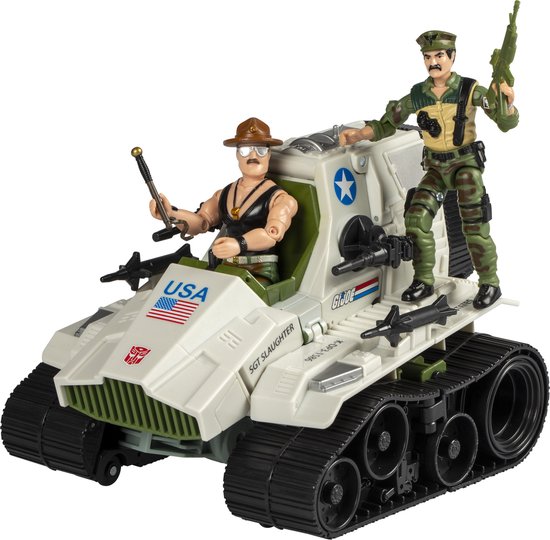 Autobot Kup Triple "T" en mode véhicule avec les figurines G.I. Joe Leatherneck et Sgt Slaughter.
