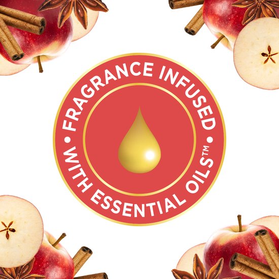 Rode cirkel met 'Fragrance Infused With Essential Oils' en een gele oliedruppel. Appels, kaneel en steranijs decoratie.