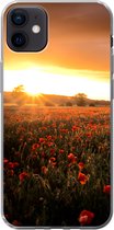 Geschikt voor iPhone 12 mini hoesje - Zonsondergang over de Klaprozen in Engeland - Siliconen Telefoonhoesje