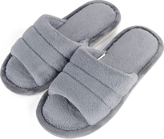 Warm winter slippers deals