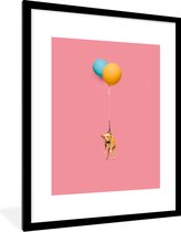 Fotolijst incl. Poster - Komische hond aan twee ballonnen - 60x80 cm - Posterlijst