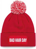 Bellatio Decorations Bad hair day muts met pompon - unisex - one size - Rood - wintermuts