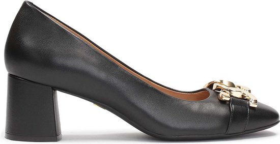 Leather pumps with a wide heel and a comfortable insole