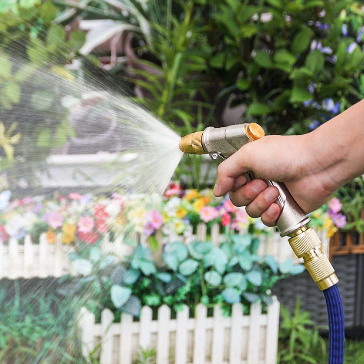 Schrobber, hogedruk vloerschrobber met sproeikop voor thuisgebruik en boosterspray.