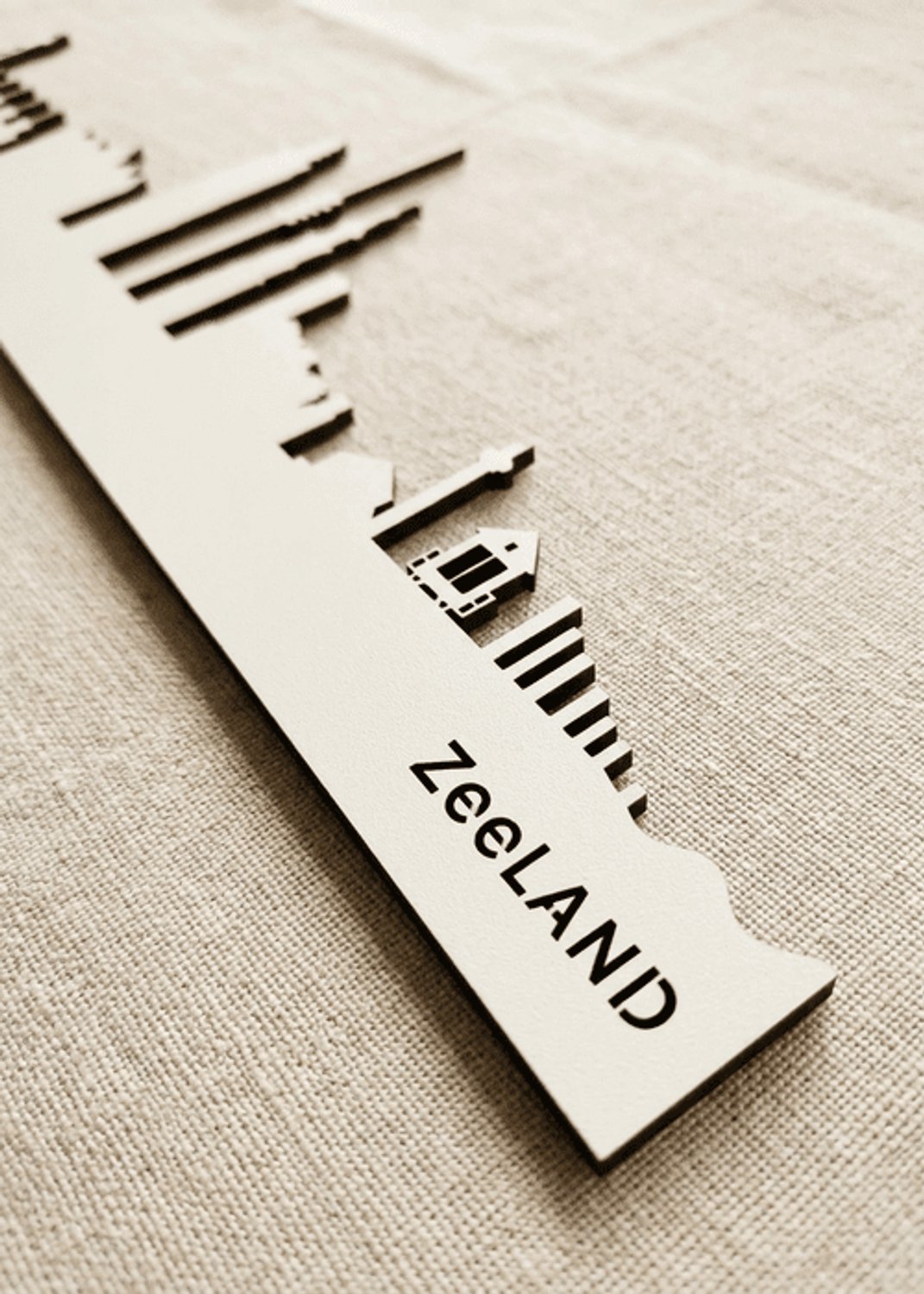 Houten Skyline Zeeland | Wanddecoratie voor aan de muur | Wit MDF | 70 x 14 cm