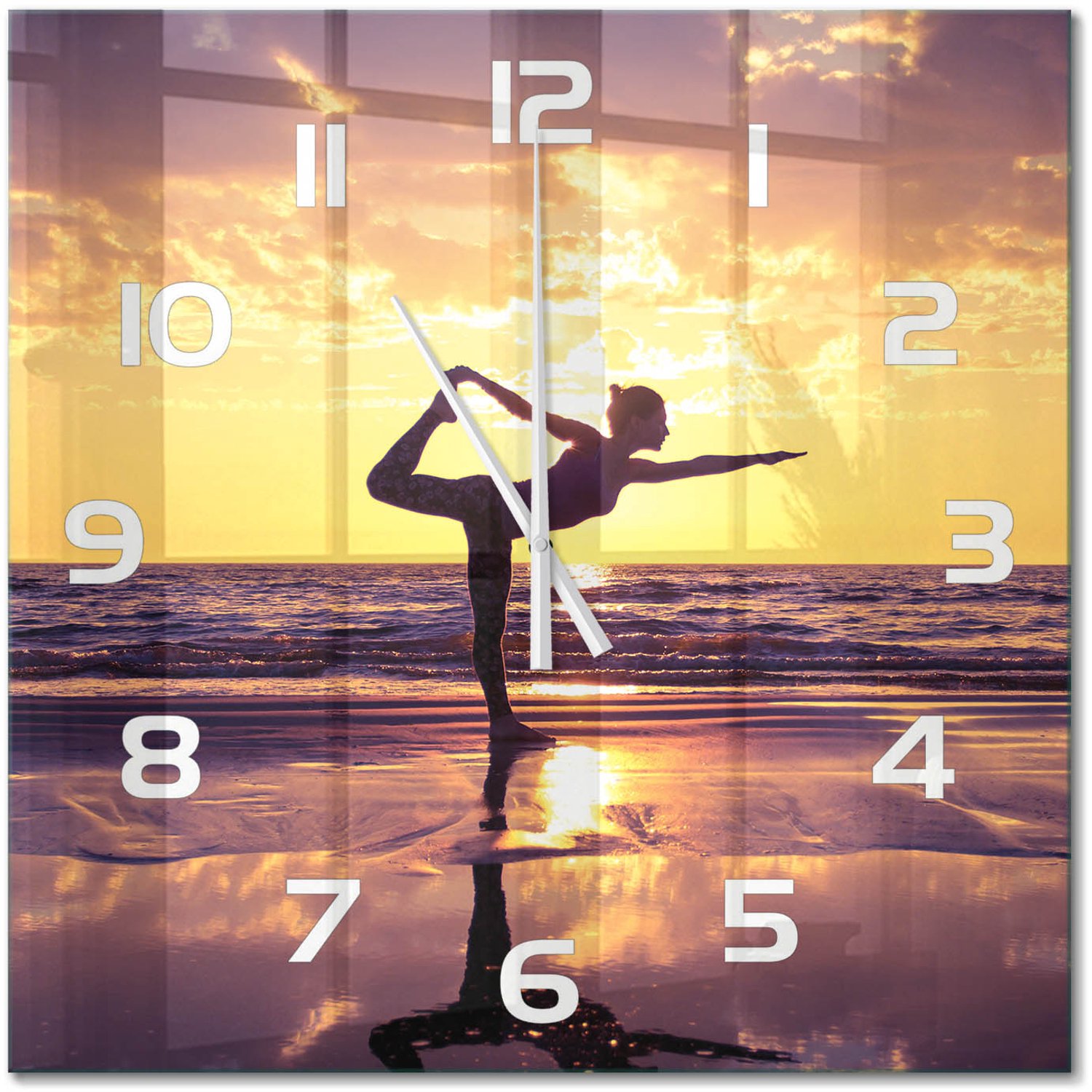 TULUP Wandklok - Yoga op het strand Klok Glas Met Opdruk - 60x60 cm - Geel Moderne Wandklok Glas - Witte handen - Vierkante Klok - Decoratieve Glazen Klok - Glazen Wandklok Design